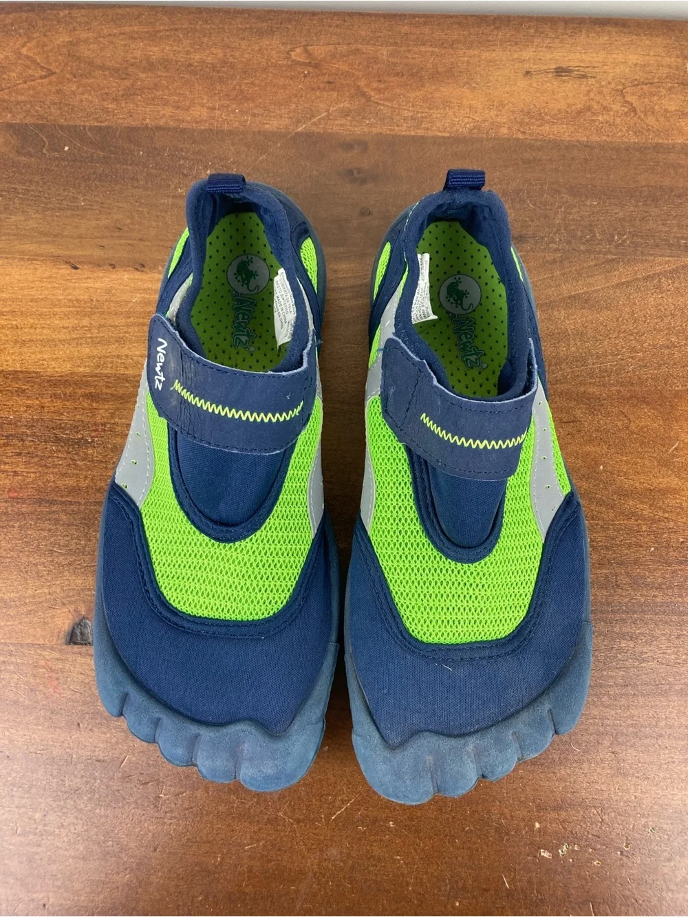 NEWTZ ULTIMATE WATER SHOES W/Foot Bumpers Blue/Green Youth Boys Size 2/3.